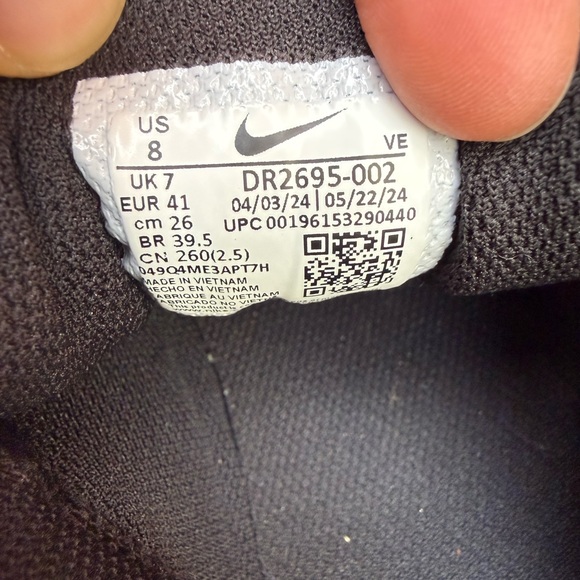 Nike Run Swift 3 Men's Black and White Athletic Shoes - Picture 13 of 13